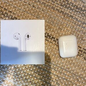 Apple AirPods 2nd gen with Charging Case and box